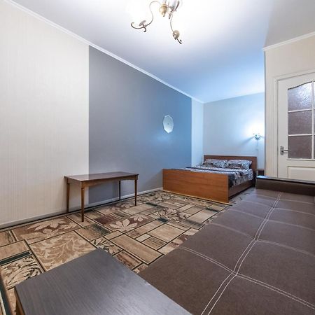 1К.Квартира В Центре Печерска.Лабораторный Пер.26 Kiev Extérieur photo